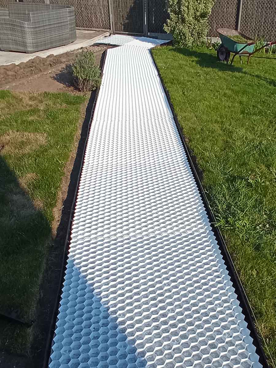 EuroGravel PLUS grindplaten wit aangelegd